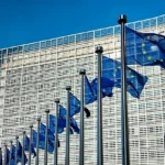 Zastave EU ispred zgrade Evropske komisije